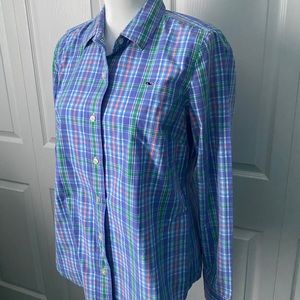Vineyard Vines Women’s button up shirt